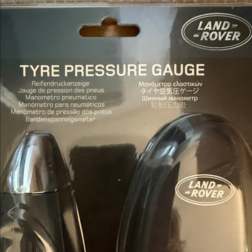 Black Tyre Pressure Gauge - Land Rover - Picture 2 of 4